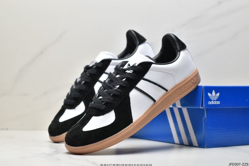 Adidas Sneakers